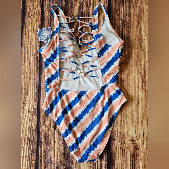 YMI Size XL One Piece Striped Swimsuit Strap Metal Ring Detail Lace Up Back NWT - Picture 4 of 7